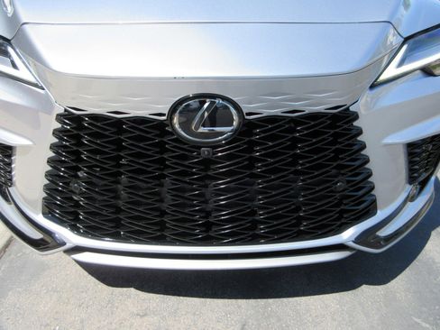 Used 2024 Lexus RX 500h F Sport AWD/4WD image 16