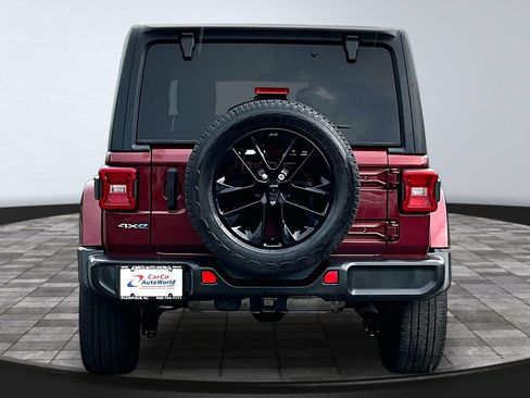 Used 2021 Jeep Wrangler Unlimited Sahara w/ Cold Weather Group AWD/4WD image 6