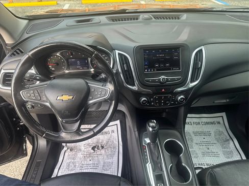 Used 2021 Chevrolet Equinox LT FWD image 17