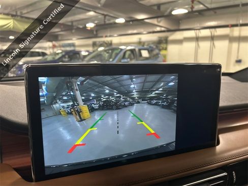 Used 2023 Lincoln Nautilus Reserve image 17