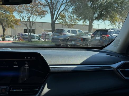 Used 2025 Chevrolet TrailBlazer LT image 35