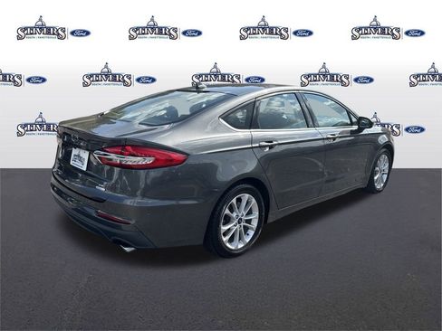Used 2019 Ford Fusion SE image 5