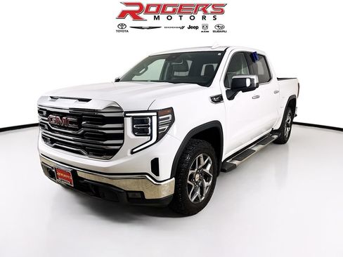 Used 2023 GMC Sierra 1500 SLT w/ SLT Premium Package AWD/4WD image 3