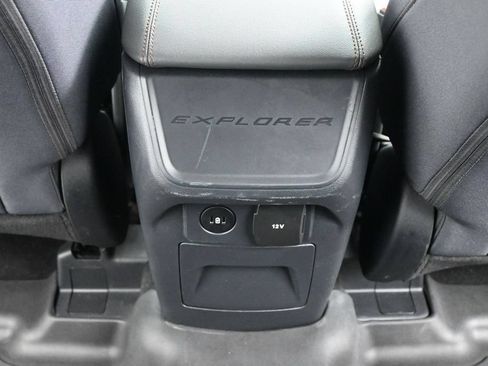 Used 2025 Ford Explorer Active RWD image 22