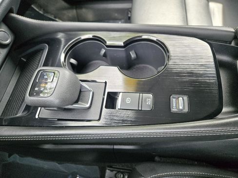 Used 2021 Nissan Rogue SL FWD image 22