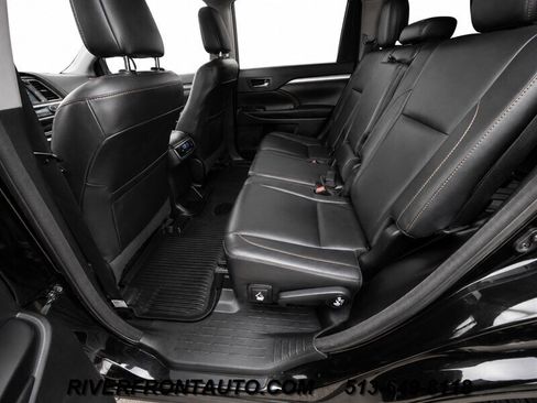 Used 2017 Toyota Highlander XLE AWD/4WD image 17