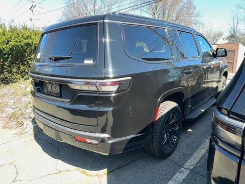 New 2026 Jeep Grand Wagoneer 4WD image 3