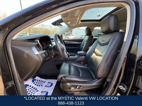 Used 2017 Cadillac XT5 Luxury w/ Driver Awareness Package image 29