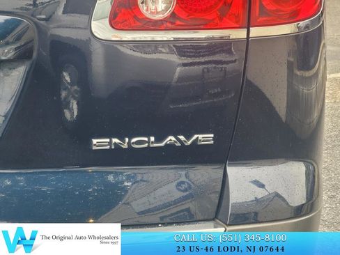 Used 2012 Buick Enclave FWD image 17