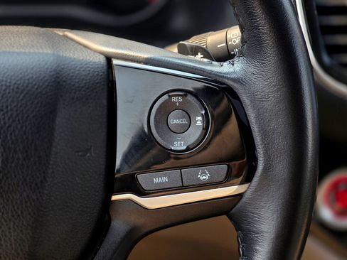Used 2022 Honda Pilot Touring image 14