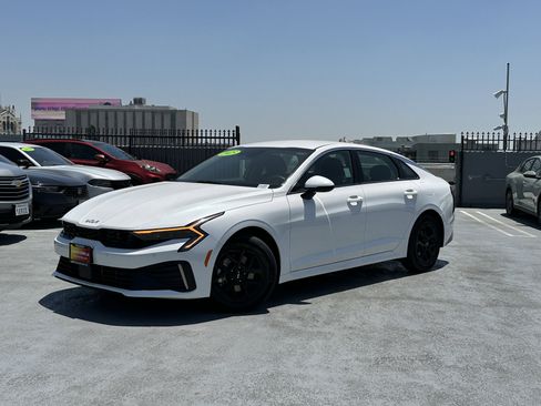 Certified 2025 Kia K5 LXS FWD image 2