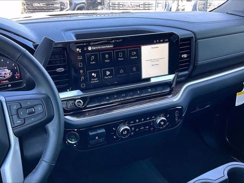 Used 2025 GMC Sierra 1500 Elevation image 7