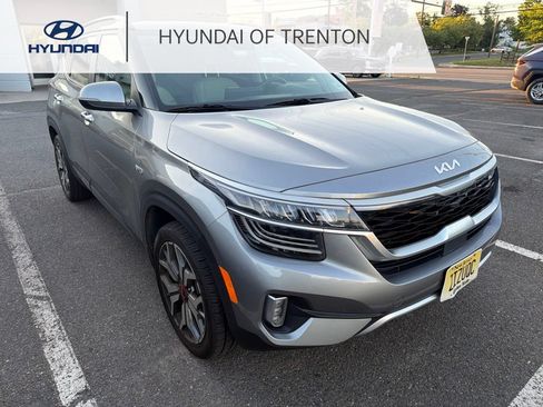 Used 2023 Kia Seltos SX w/ SX Sunroof Package AWD/4WD image 1