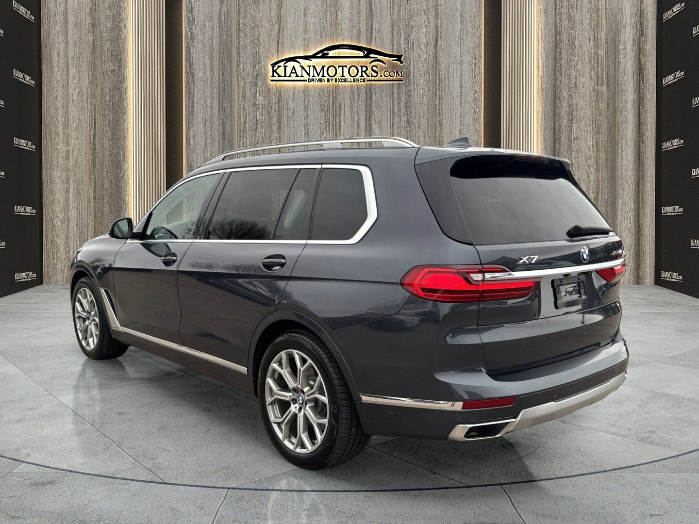 Used 2020 BMW X7 xDrive50i w/ Cold Weather Package AWD/4WD image 5