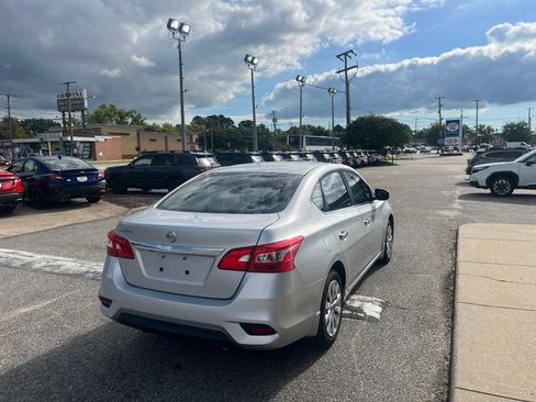Used 2019 Nissan Sentra S FWD image 4