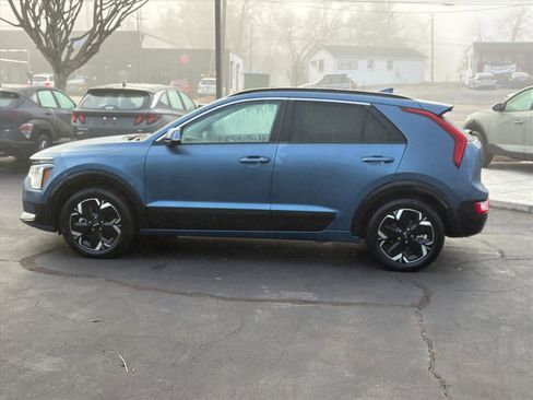 Used 2024 Kia Niro Wind image 3