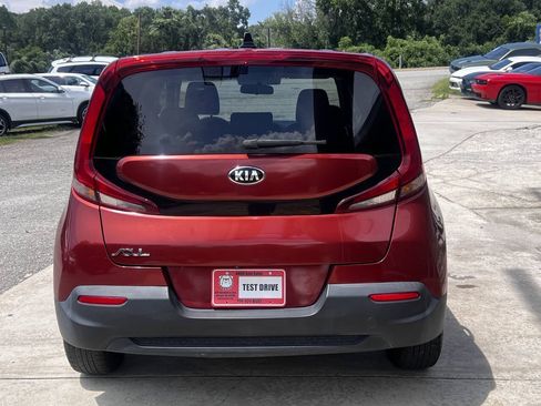 Used 2020 Kia Soul LX FWD image 4