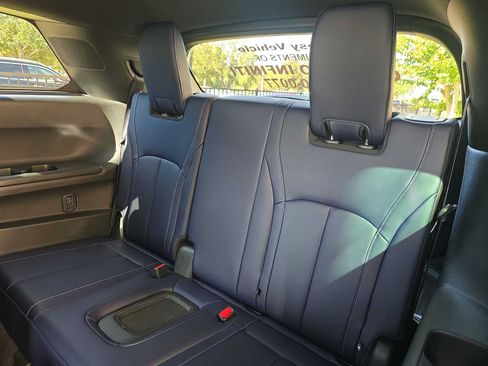 Certified 2026 INFINITI QX60 Sport w/ Dark Cargo Package AWD/4WD image 8
