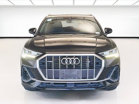 Used 2023 Audi Q3 2.0T Premium w/ Convenience Package AWD/4WD image 2