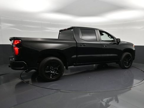 Used 2023 Chevrolet Silverado 1500 RST AWD/4WD image 3