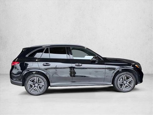Certified 2025 Mercedes-Benz GLC 300 image 7
