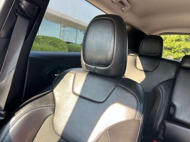 Certified 2021 Jeep Cherokee Latitude Plus AWD/4WD image 20