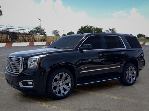Used 2016 GMC Yukon Denali w/ Open Road Package AWD/4WD image 5