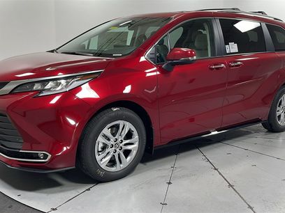 New 2025 Toyota Sienna Limited