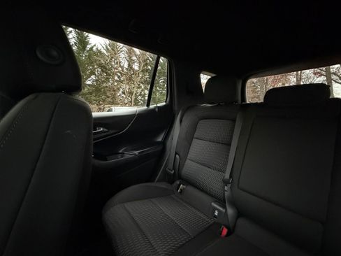 Used 2025 Chevrolet Equinox LT image 38