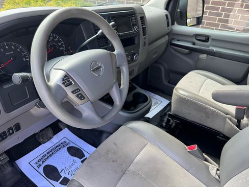Used 2018 Nissan NV 2500 S RWD image 3
