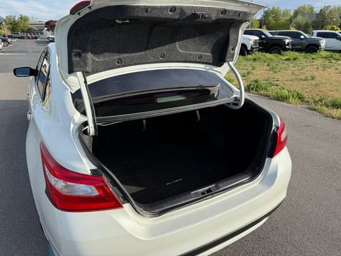 Used 2016 Nissan Altima 2.5 S w/ Power Driver Seat Package FWD image 13