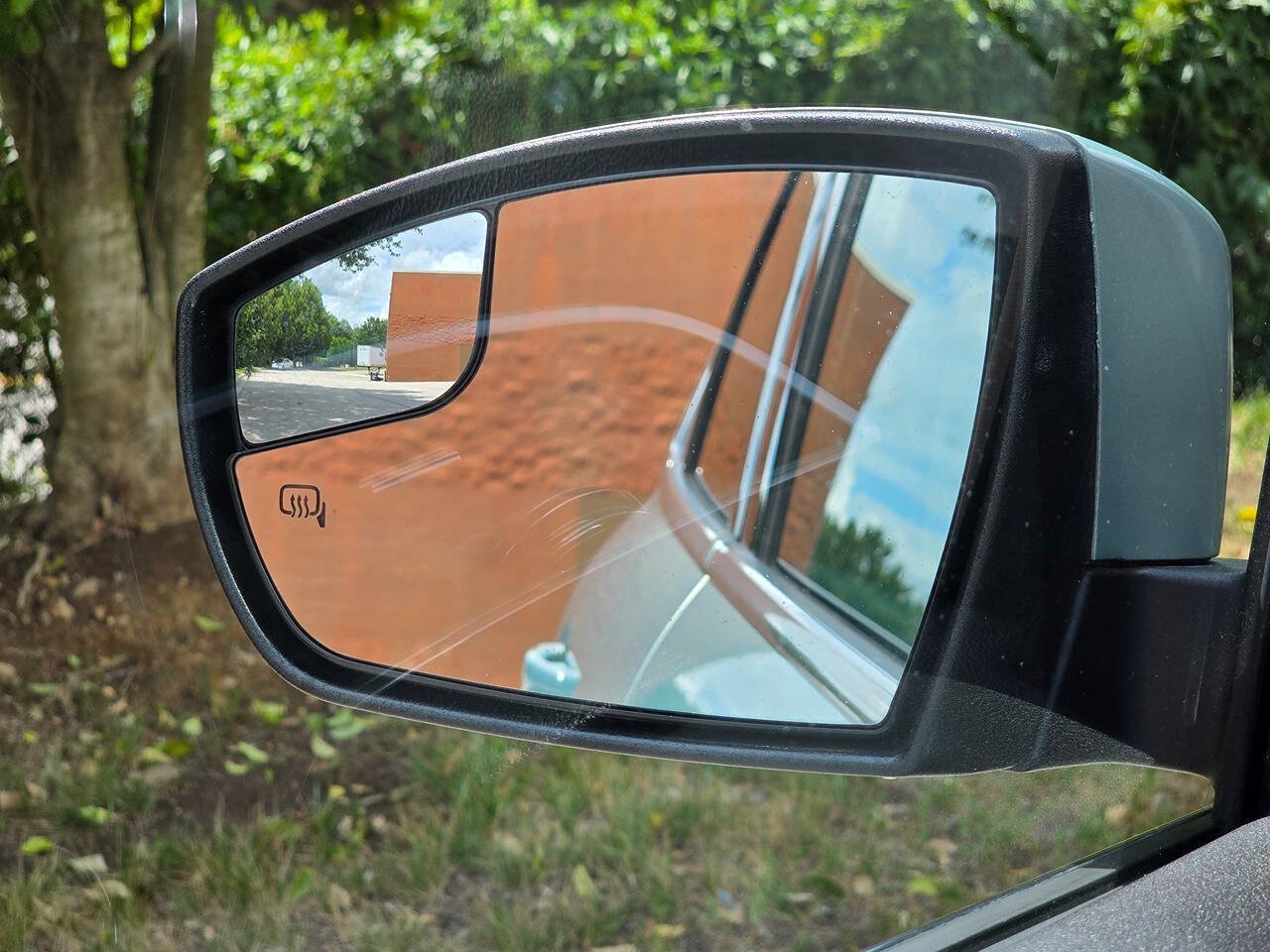 Used 2013 Ford C-MAX SEL FWD image 9