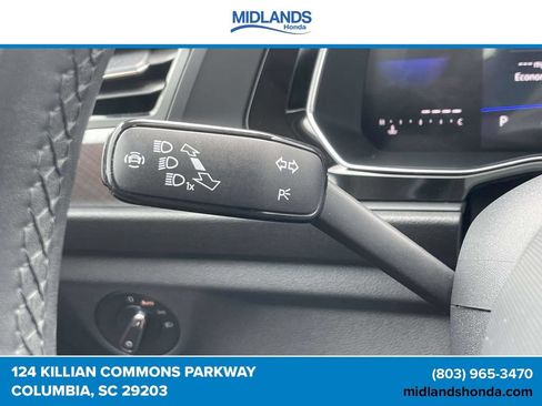 Used 2024 Volkswagen Jetta SE FWD image 22