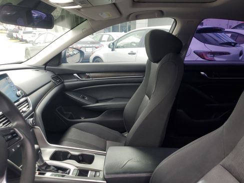 Used 2018 Honda Accord EX image 17