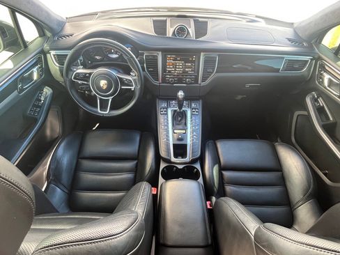 Used 2016 Porsche Macan Turbo image 14