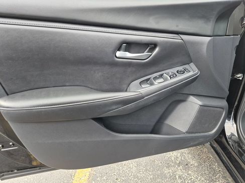 Used 2025 Nissan Sentra SV w/ All-Weather Package FWD image 11