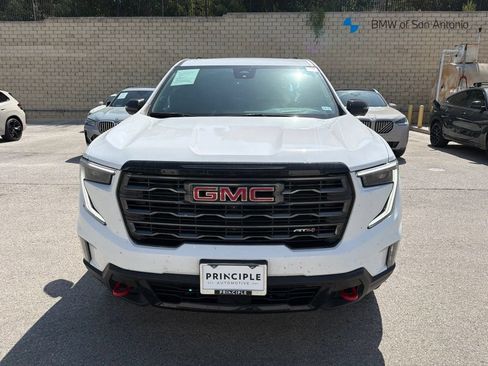 Used 2025 GMC Acadia AT4 w/ Luxury Package AWD/4WD image 1