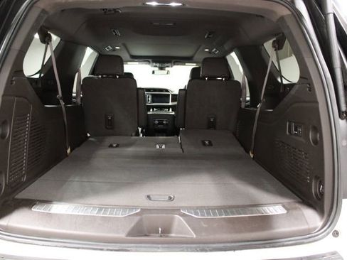 Used 2022 GMC Yukon XL Denali image 13