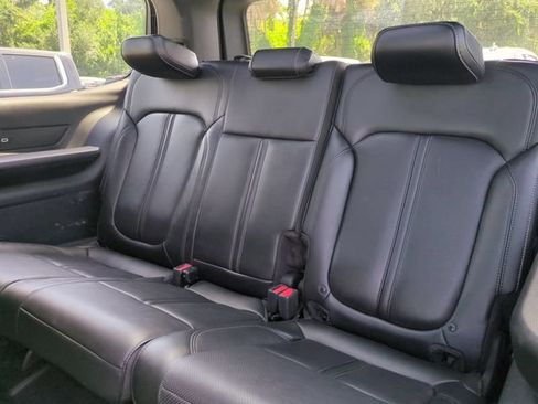 Used 2022 Jeep Wagoneer Series III w/ Premium Group I RWD image 16