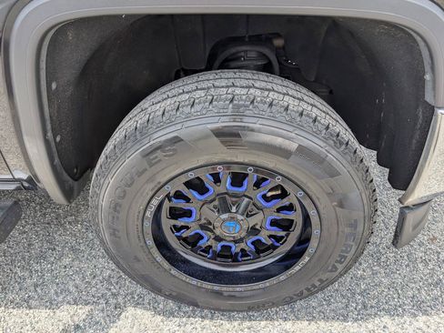 Used 2015 GMC Sierra 1500 SLE w/ SLE Value Package AWD/4WD image 4