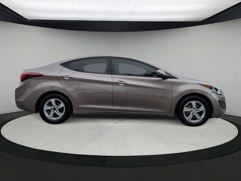 Used 2015 Hyundai Elantra SE FWD image 9