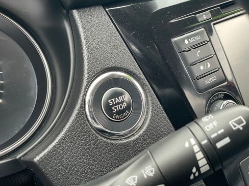 Certified 2020 Nissan Rogue Sport SV AWD/4WD image 21