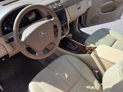 Used 2001 Mercedes-Benz ML 320 4MATIC image 26