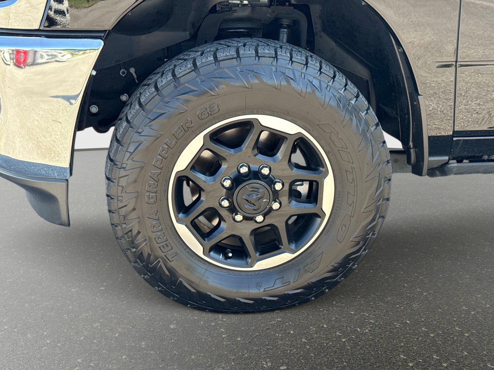 Certified 2025 RAM 2500 Laramie AWD/4WD image 11