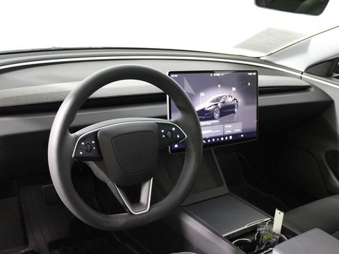 Used 2024 Tesla Model 3 Standard Range RWD image 27