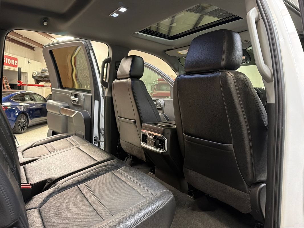 Used 2023 GMC Sierra 3500 Denali AWD/4WD image 44