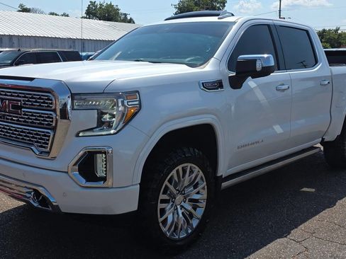 Used 2019 GMC Sierra 1500 Denali w/ Denali Ultimate Package AWD/4WD image 4