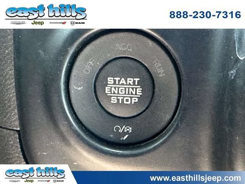 Used 2022 Jeep Gladiator Sport AWD/4WD image 35