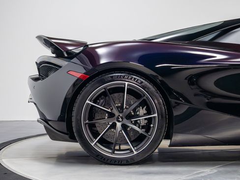 Used 2019 McLaren 720S Luxury RWD image 18