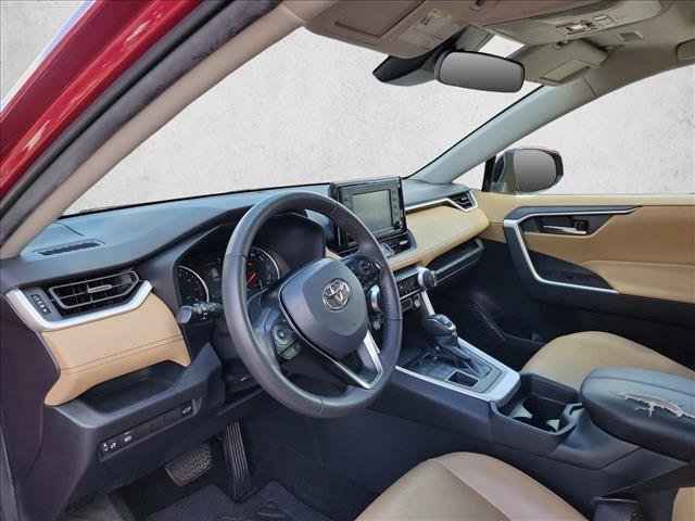 Used 2021 Toyota RAV4 XLE Premium AWD/4WD image 10